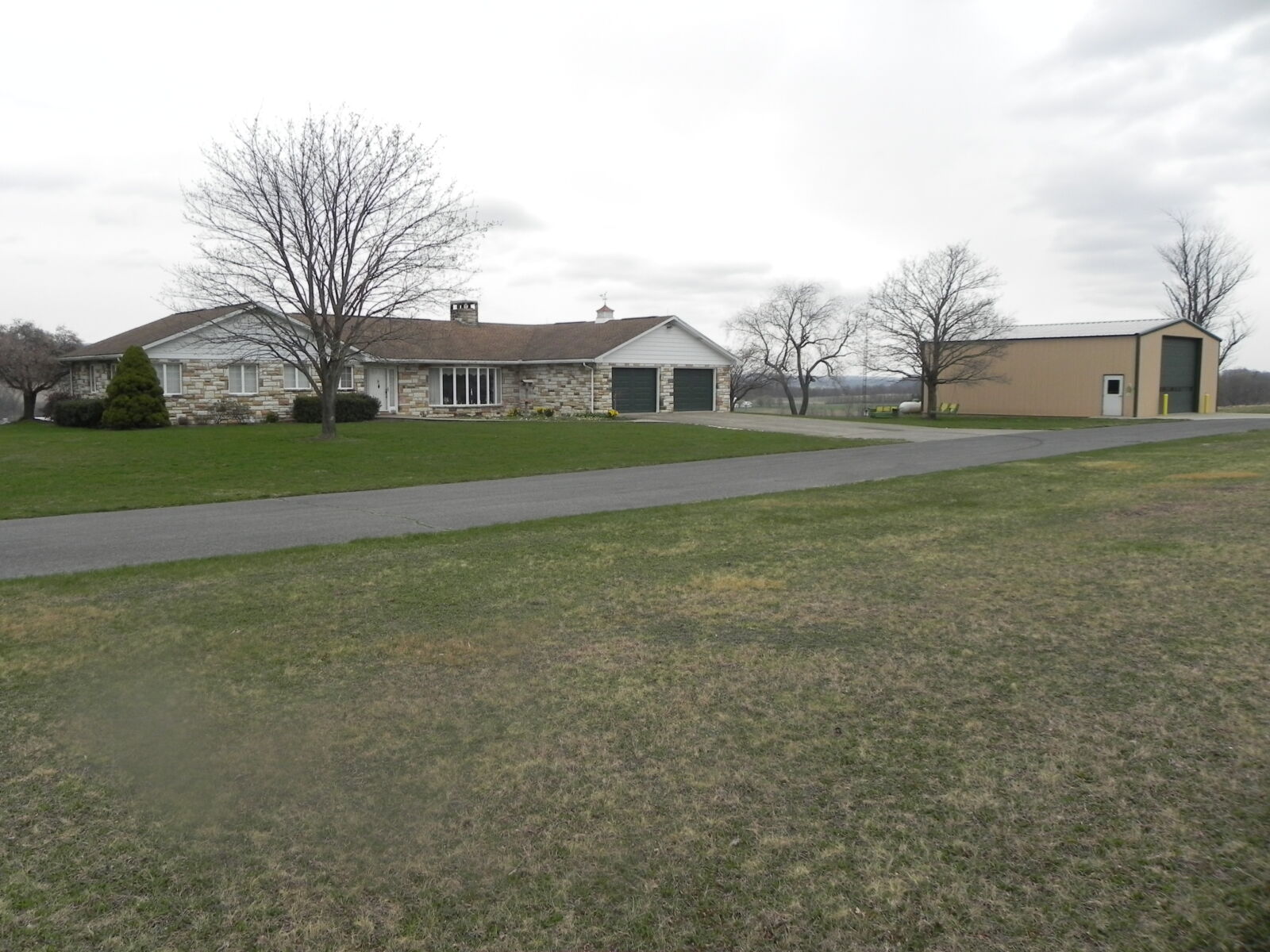 RANCHER & SHOP ON 5.83 ACRES & SHOP TOOLS / THURS. JUNE 19 @ 5:30 PM
