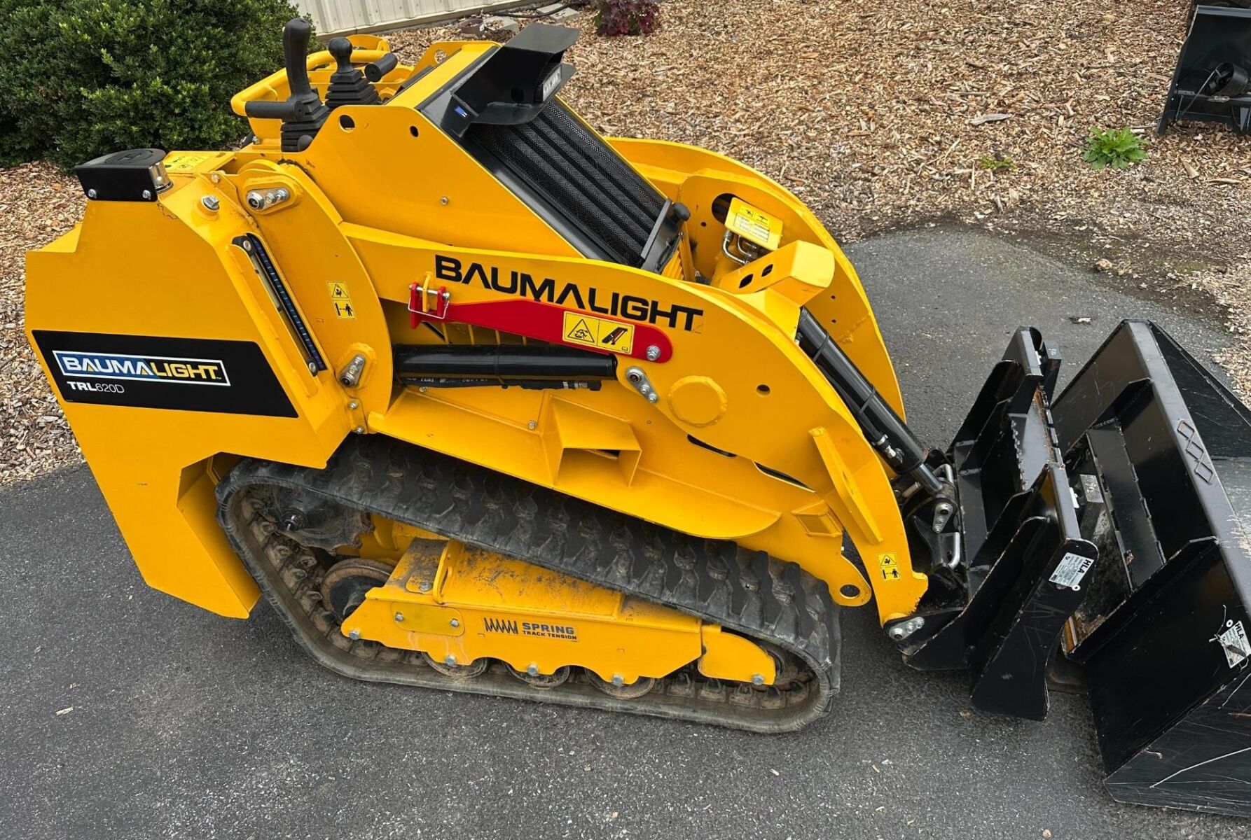 20251015_180455726_iOS