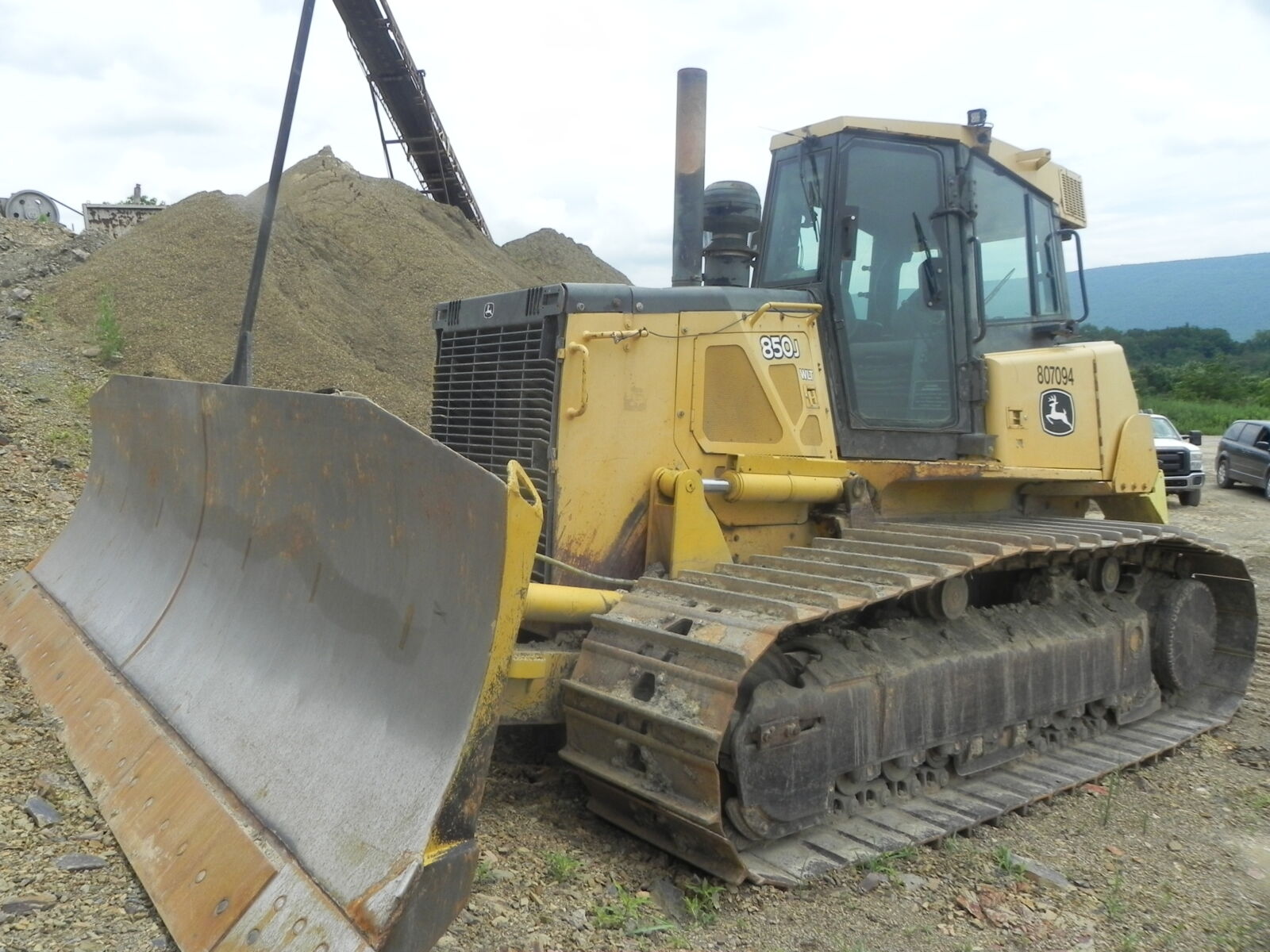 EXCAVATING & CONSTRUCTION EQUIPMENT - MILLMONT, PA / SAT. AUG. 30. 2025 @ 8:30 AM