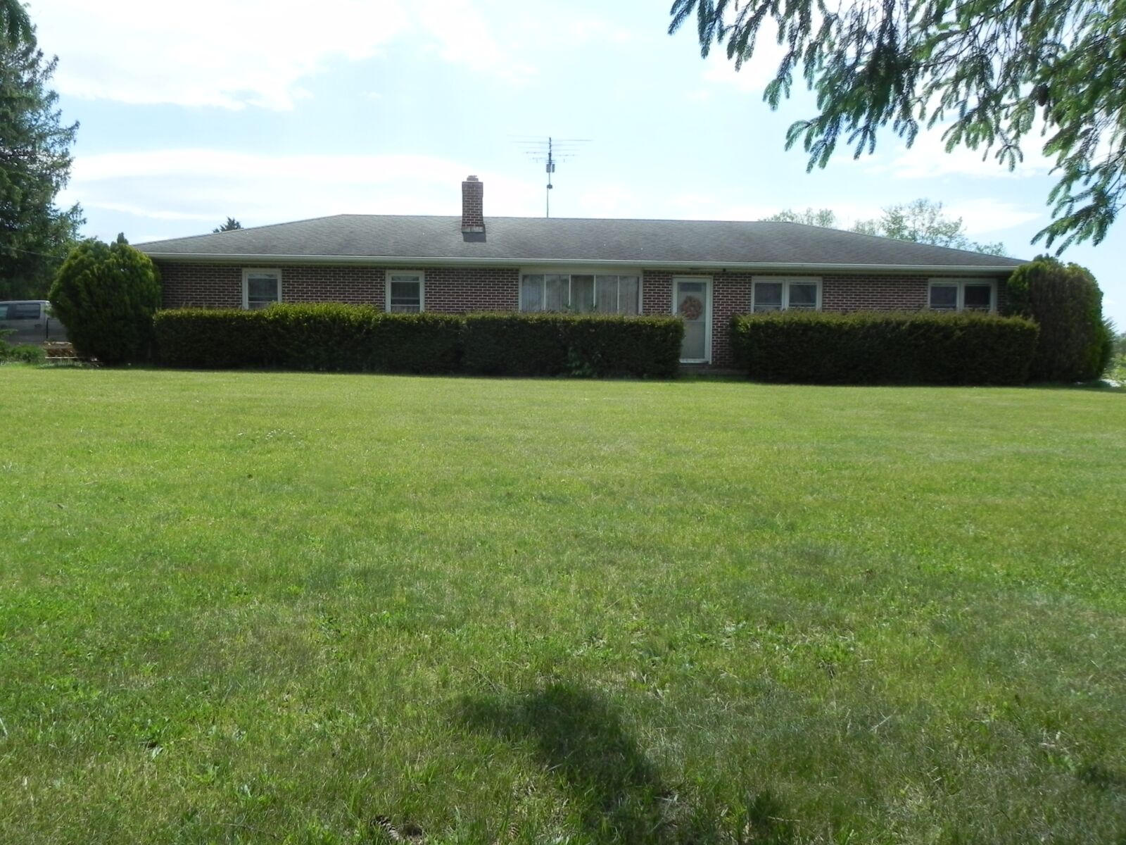 3 ACRE REAL ESTATE AUCTION W/ 3 BEDROOM RANCHER – GREENCASTLE, PA / SAT. AUG. 29, 2026 @ 1PM.